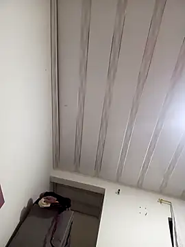 melany-92xxx online show from 14, 11, 2025