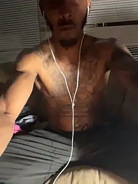 Snapshot of Foxdaguy chatting on 2, 12, 2025 Foxdaguy online show from 2, 12, 2025