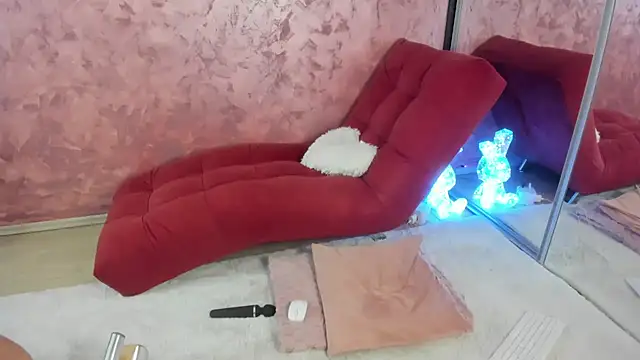 LesyaTouch online show from 18, 4, 2026