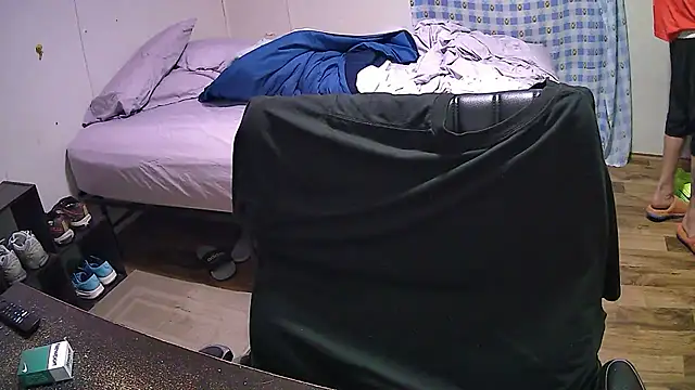 Muffdiver718 online show from 21, 3, 2025