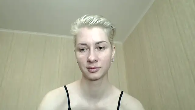 Snapshot of _Black-Panther_ chatting on 15, 7, 2026 Black-Panther online show from 15, 7, 2026