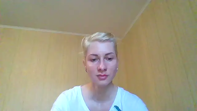 Snapshot of _Black-Panther_ chatting on 11, 6, 2026 Black-Panther online show from 11, 6, 2026