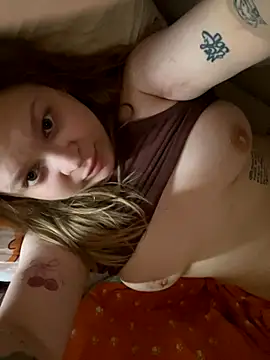 Snapshot of IMHORNYWET chatting on 12, 10, 2025 IMHORNYWET online show from 12, 10, 2025