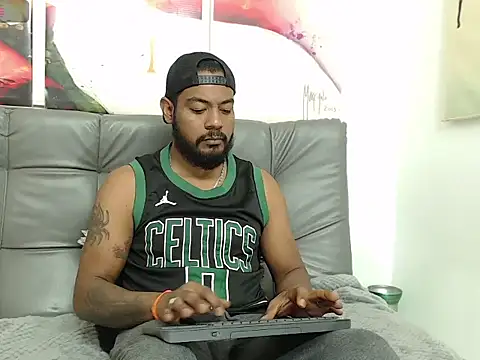 BladeFoxxx1 online show from 3, 11, 2025