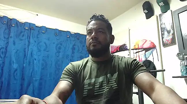 BladeFoxxx1 online show from 12, 3, 2025