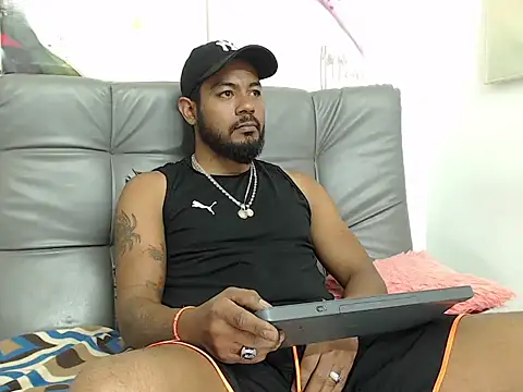 BladeFoxxx1 online show from 2, 10, 2025