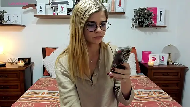 HaleyReedme online show from 4, 10, 2025
