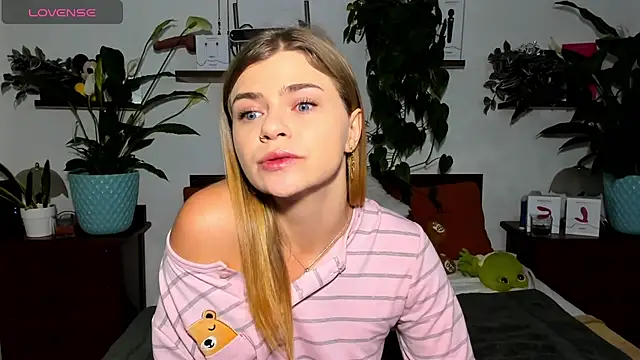 HaleyReedme online show from 25, 11, 2025