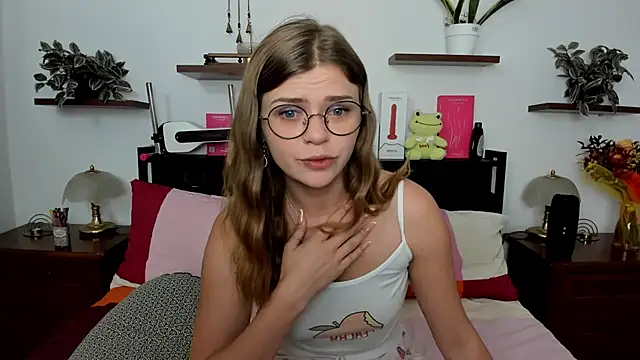 Snapshot of HaleyReedme chatting on 6, 6, 2026 HaleyReedme online show from 6, 6, 2026
