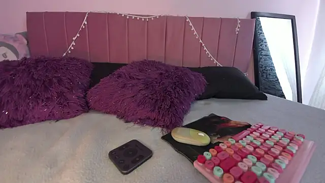 kitty-kryss online show from 17, 3, 2026