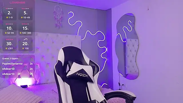 natasha  black online show from 10, 11, 2025