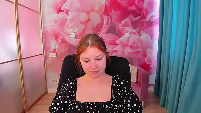 AngelinaLow online show from 25, 5, 2026