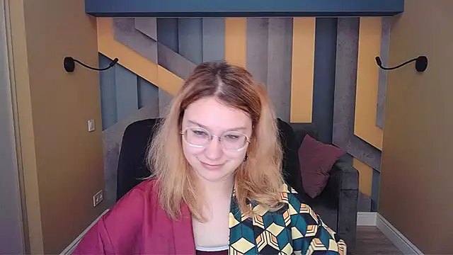 AngelinaLow online show from 9, 2, 2026