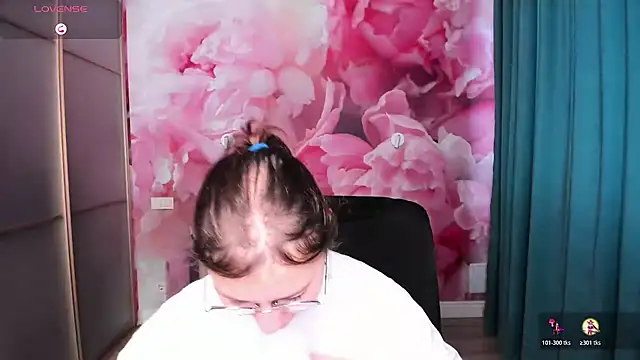 AngelinaLow online show from 19, 10, 2025