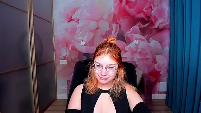 AngelinaLow online show from 2, 12, 2025