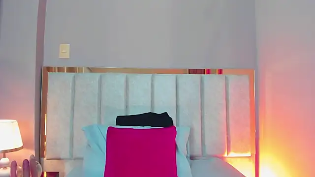 BeckyVidal online show from 14, 11, 2025