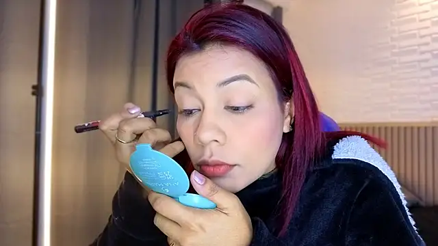 TiffanyWalk online show from 13, 1, 2026