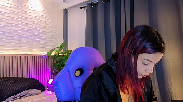 TiffanyWalk online show from 1, 11, 2025