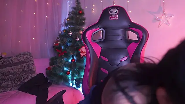 Madison Mayer online show from 15, 12, 2025