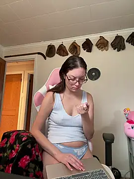 SpaceCowWhore online show from 2, 4, 2026