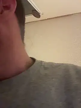 Stillhard8925 online show from 4, 11, 2025