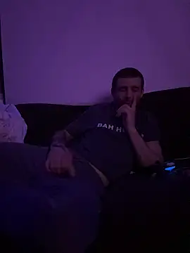 Stillhard8925 online show from 5, 11, 2025