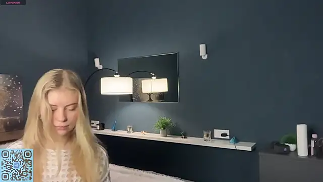 RadiantBliss online show from 18, 12, 2025