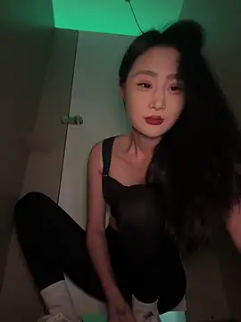 Snapshot of linger-23 chatting on 21, 5, 2026 linger-23 online show from 21, 5, 2026