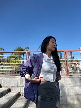 linger-23 online show from 7, 11, 2025