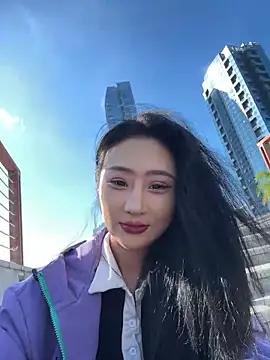 linger-23 online show from 5, 11, 2025