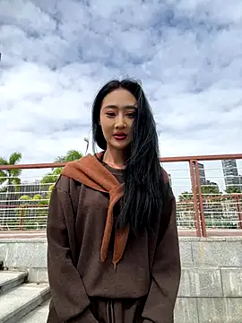 linger-23 online show from 1, 11, 2025