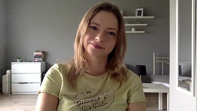 Snapshot of MillieShow chatting on 10, 10, 2025 MillieShow online show from 10, 10, 2025