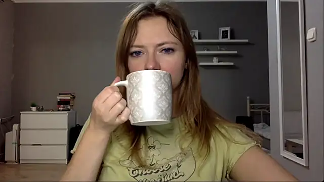 Snapshot of MillieShow chatting on 6, 11, 2025 MillieShow online show from 6, 11, 2025