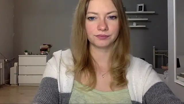 Snapshot of MillieShow chatting on 3, 11, 2025 MillieShow online show from 3, 11, 2025