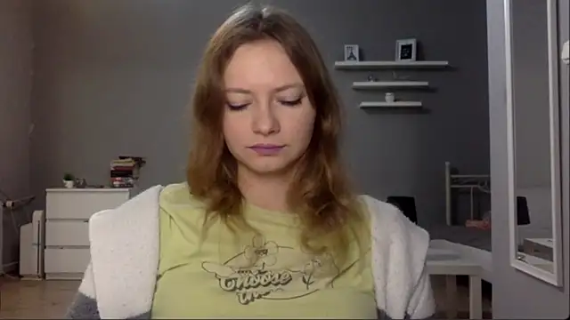 Snapshot of MillieShow chatting on 2, 11, 2025 MillieShow online show from 2, 11, 2025