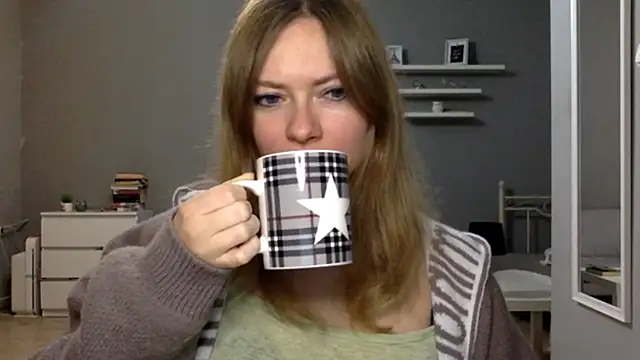 Snapshot of MillieShow chatting on 15, 11, 2025 MillieShow online show from 15, 11, 2025