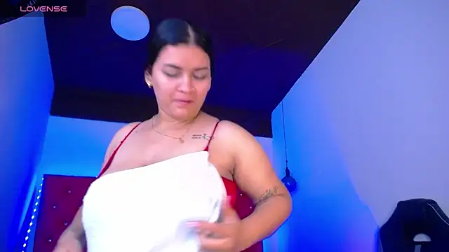 kriss sweetboobs10 online show from 4, 6, 2026