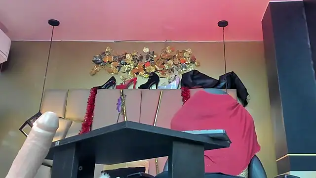 Kendraa Hot online show from 3, 2, 2026