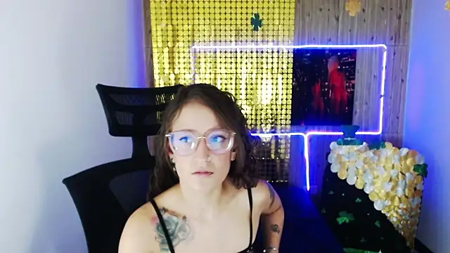 perla purpura online show from 15, 3, 2025