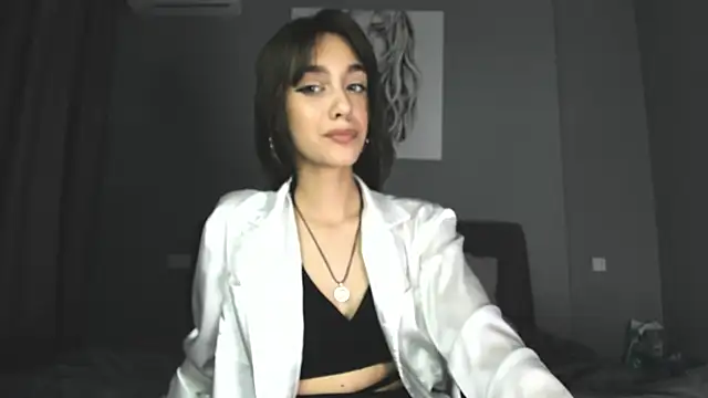 Snapshot of Elli_Lourence chatting on 13, 3, 2025 Elli Lourence online show from 13, 3, 2025