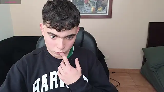 Snapshot of lukeboyce33 chatting on 15, 4, 2026 lukeboyce33 online show from 15, 4, 2026