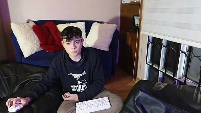 lukeboyce33 online show from 6, 1, 2026