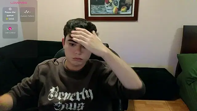 Snapshot of lukeboyce33 chatting on 9, 4, 2026 lukeboyce33 online show from 9, 4, 2026