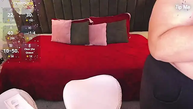 Snapshot of ailyn_maury chatting on 24, 11, 2025 ailyn maury online show from 24, 11, 2025