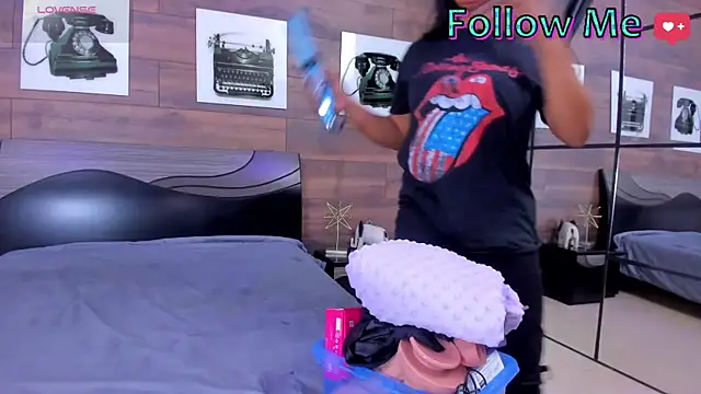 SammyDesire 10 online show from 24, 3, 2026