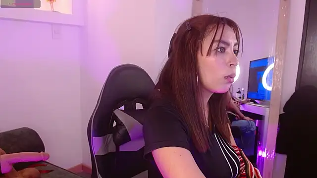 dayancarolina  online show from 16, 9, 2025