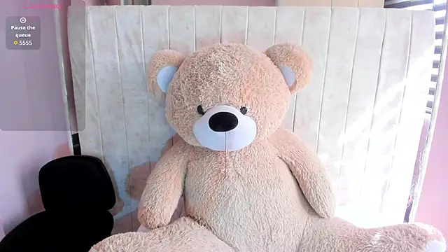 Alice 26  online show from 10, 11, 2025