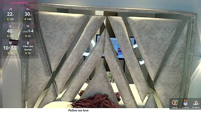 Alice 26  online show from 18, 11, 2025