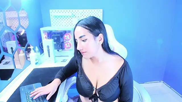 Alice 26  online show from 24, 10, 2025