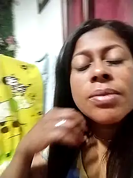 Tu-Reina online show from 8, 9, 2025